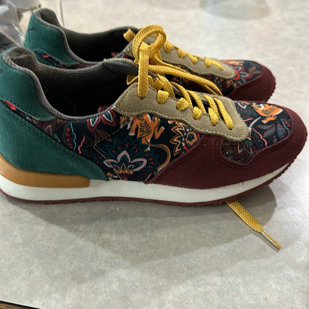 Inkkas size 8.